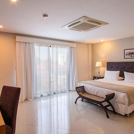 Las Lomas Casa Hotel Asunción Esterno foto
