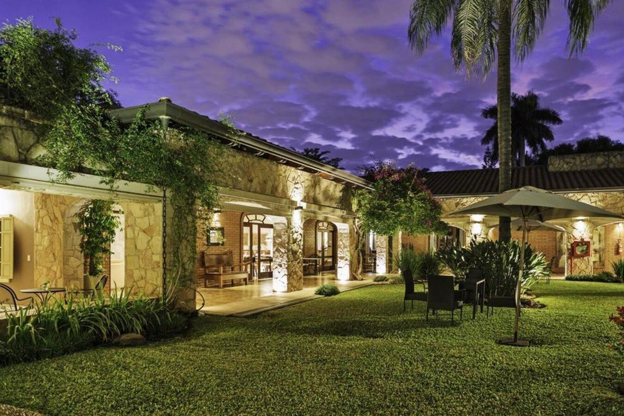 Las Lomas Casa Hotel Asunción Esterno foto