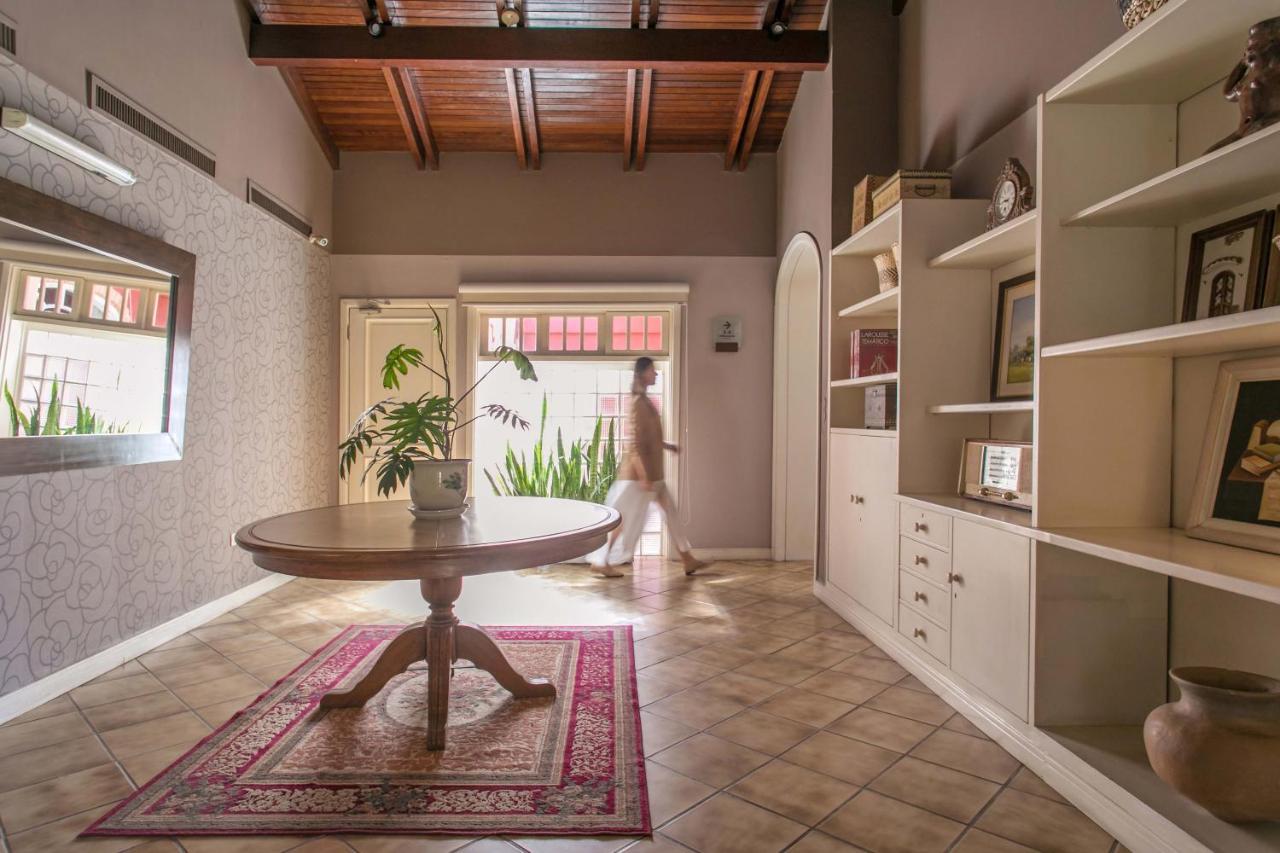 Las Lomas Casa Hotel Asunción Esterno foto