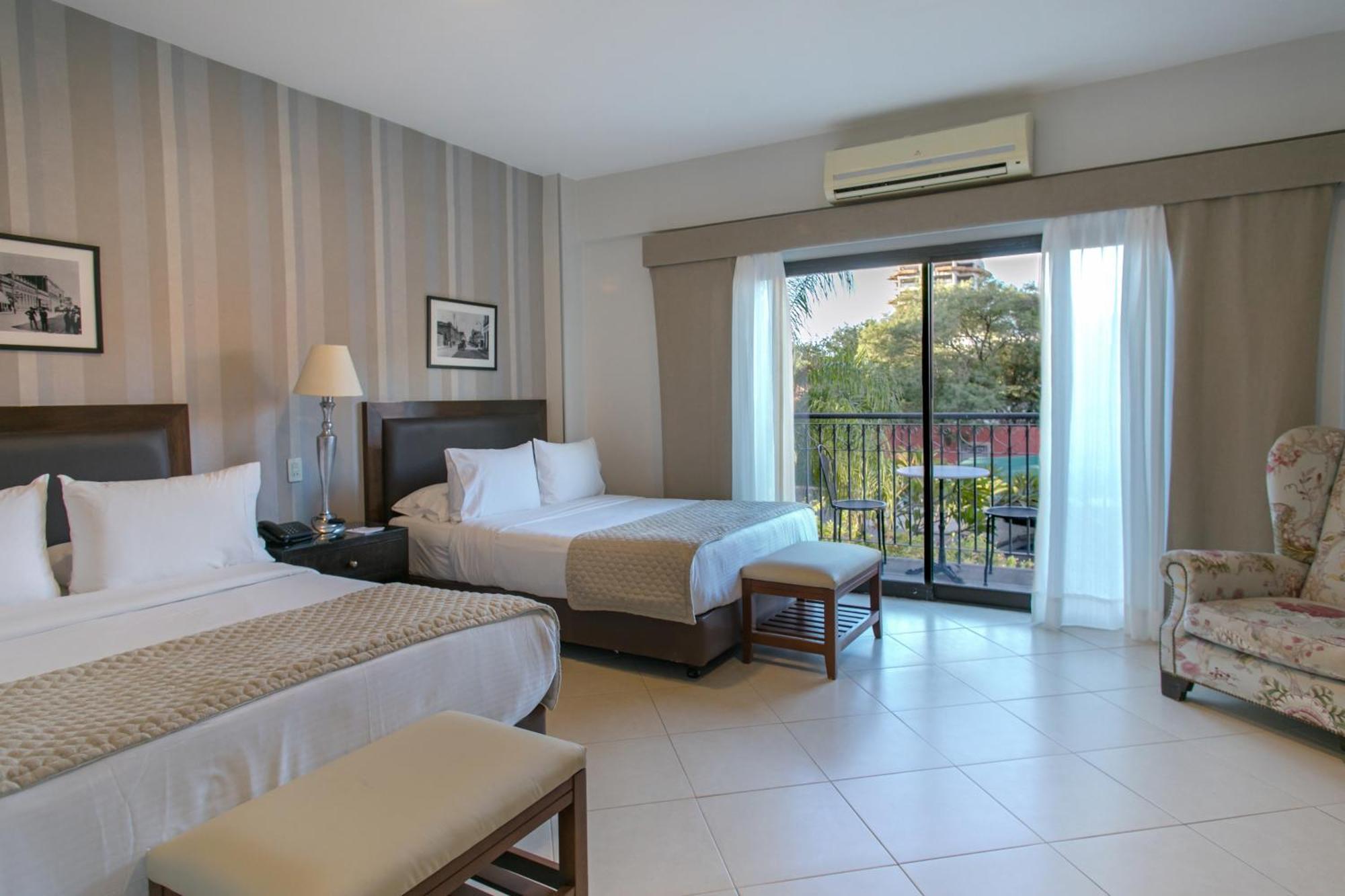 Las Lomas Casa Hotel Asunción Esterno foto