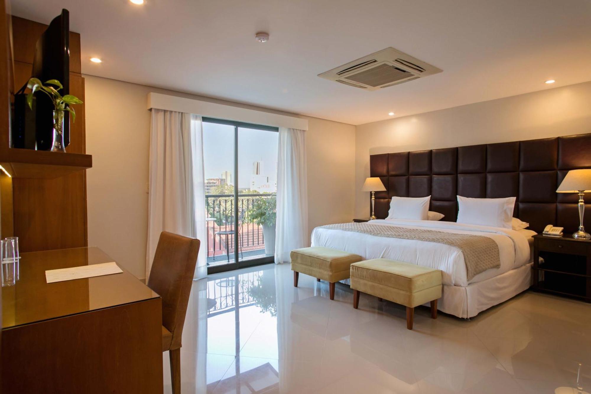 Las Lomas Casa Hotel Asunción Esterno foto